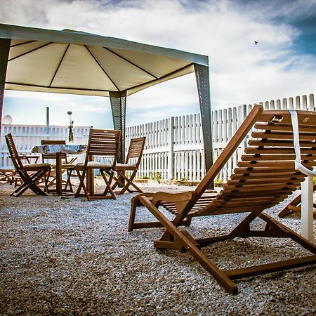 Aparthotel Oliwood Beach Олива Экстерьер фото