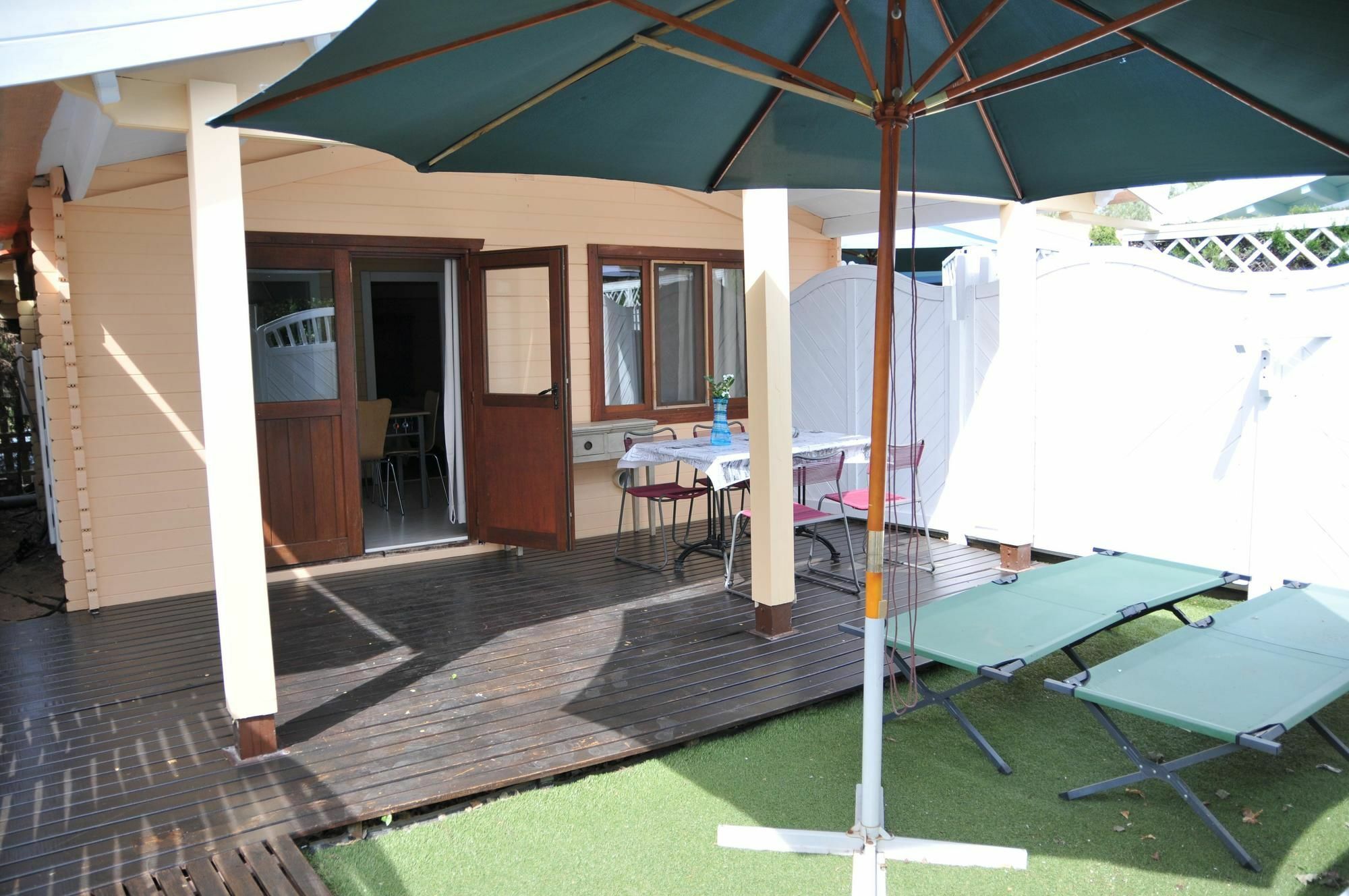 Aparthotel Oliwood Beach Олива Экстерьер фото