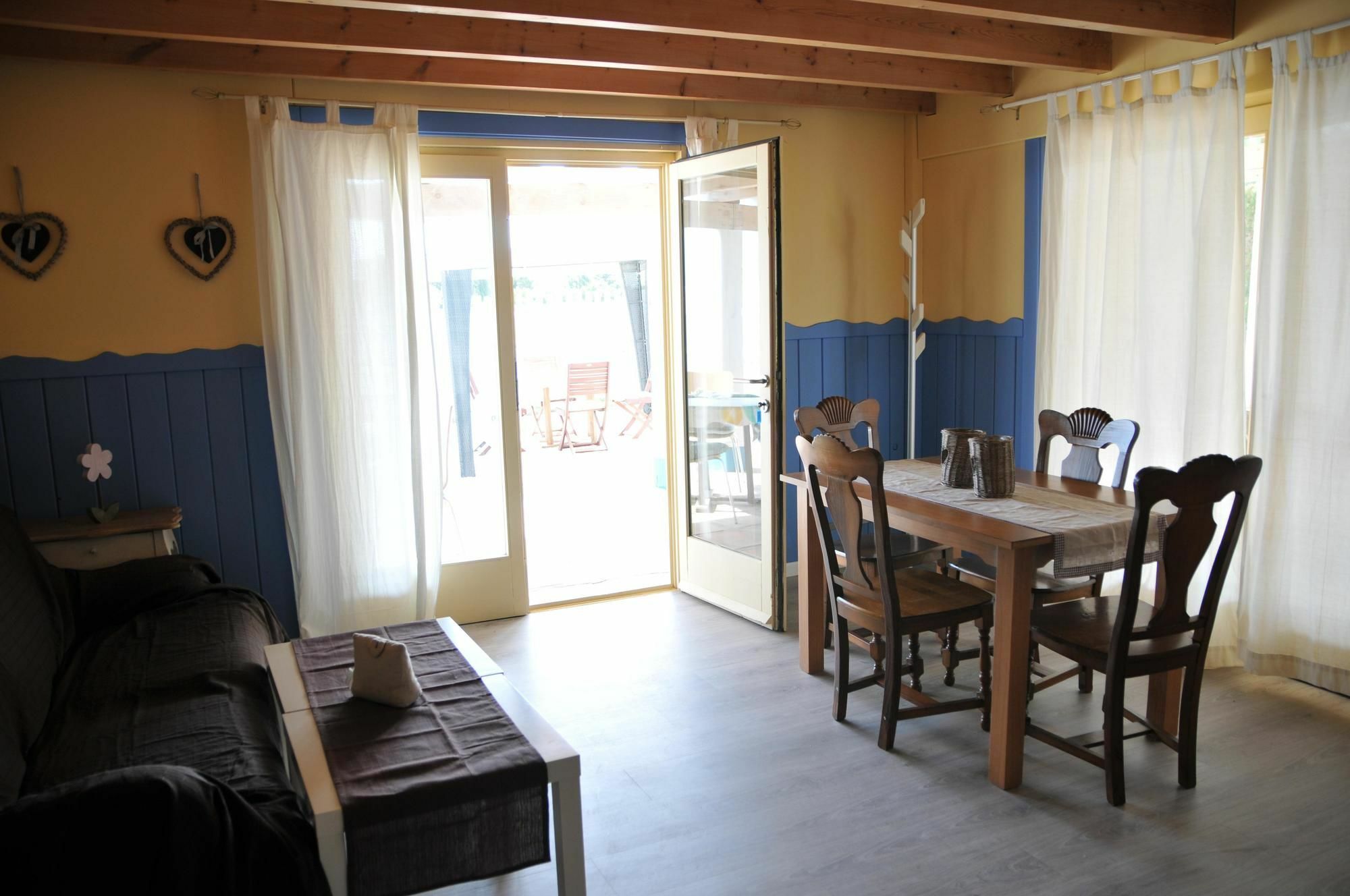 Aparthotel Oliwood Beach Олива Экстерьер фото