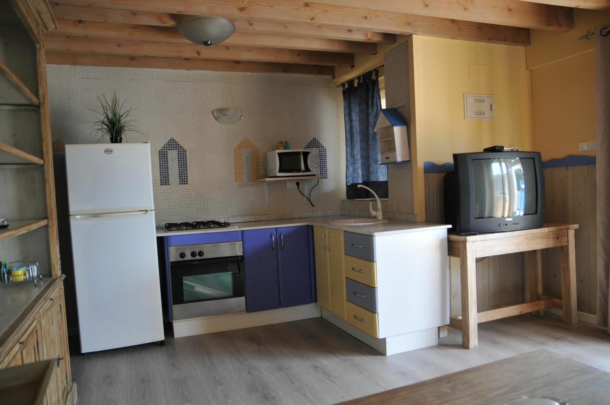 Aparthotel Oliwood Beach Олива Экстерьер фото